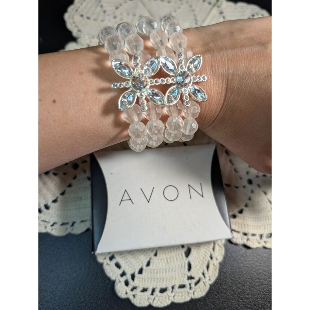 VTG 2011 Avon Chic Frost Beaded Stretch Bracelet Multi Strand Rhinestone Boxed